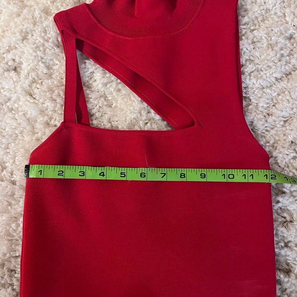 Brand new with tag Alice+Olivia red color top - Picture 6 of 7
